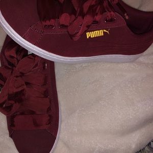 Puma sneakers size 8